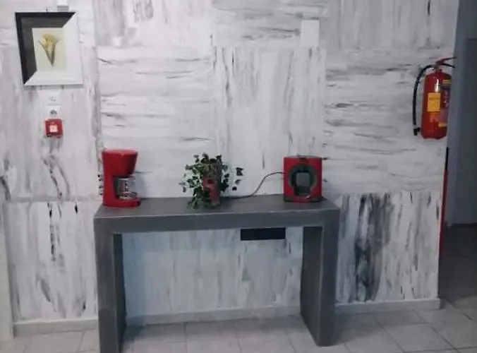 ホテル Theoxenia *